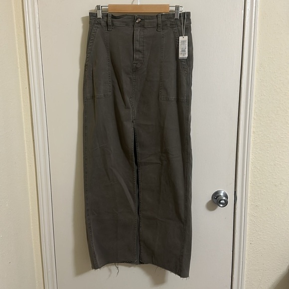 NWT Favorite Daughter Sadie Utility Skirt in Kalamata size 29 - Picture 3 of 9